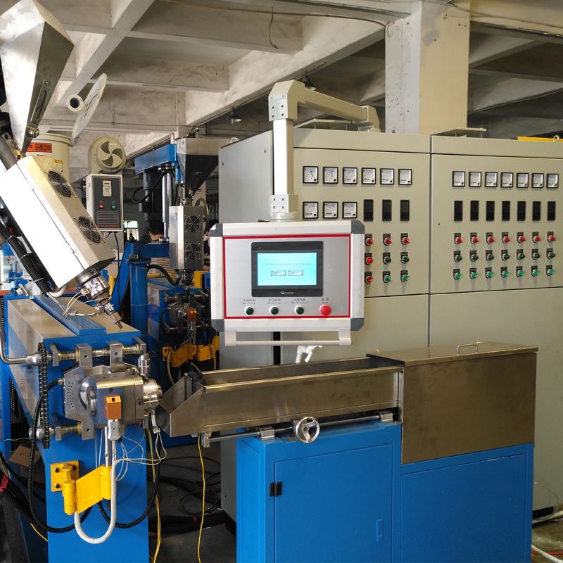 70 40PLC押出機(jī) 70 40PLC押出機(jī)