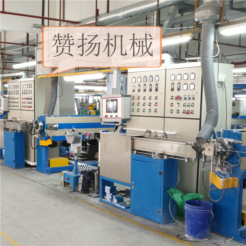 60+60串聯(lián)PLC押出機(jī) 60+60串聯(lián)PLC押出機(jī)